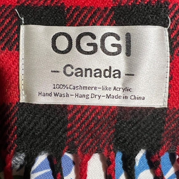 OGGI Canada Scarf Buffalo Print Red & Black Fringe - Picture 4 of 4